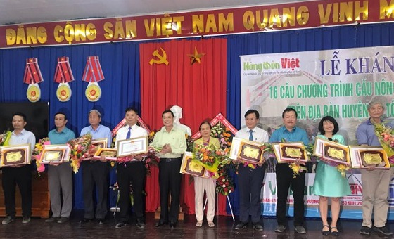 Huyện miền núi Tri Tôn (An Giang) có thêm 16 cây cầu