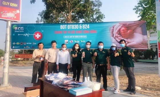 Long An: Bamboo Capital Group donates free masks to the people of Ben Luc, Duc Hoa, Thanh Hoa