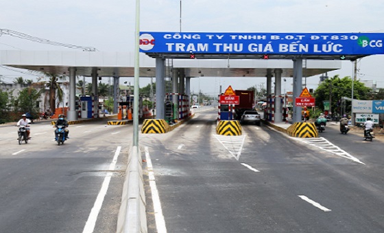 Start to collect tolls at Interstate 830 in Ben Luc - Duc Hoa